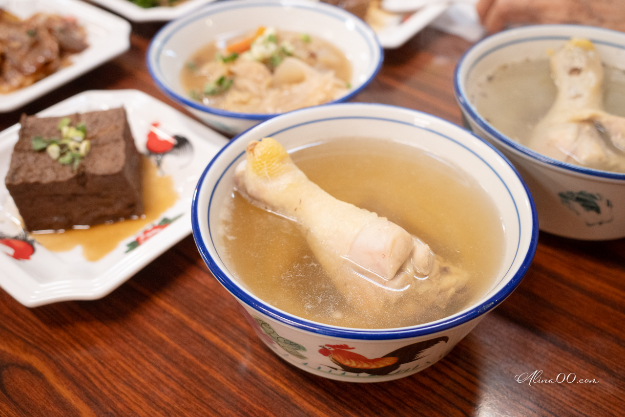 【花蓮美食】黑點師魯肉飯|蚵仔滷肉飯配鴨蛋,小菜推豬頭皮 @Alina 愛琳娜 【花蓮美食】黑點師魯肉飯|蚵仔滷肉飯配鴨蛋,小菜推豬頭皮 @Alina 愛琳娜