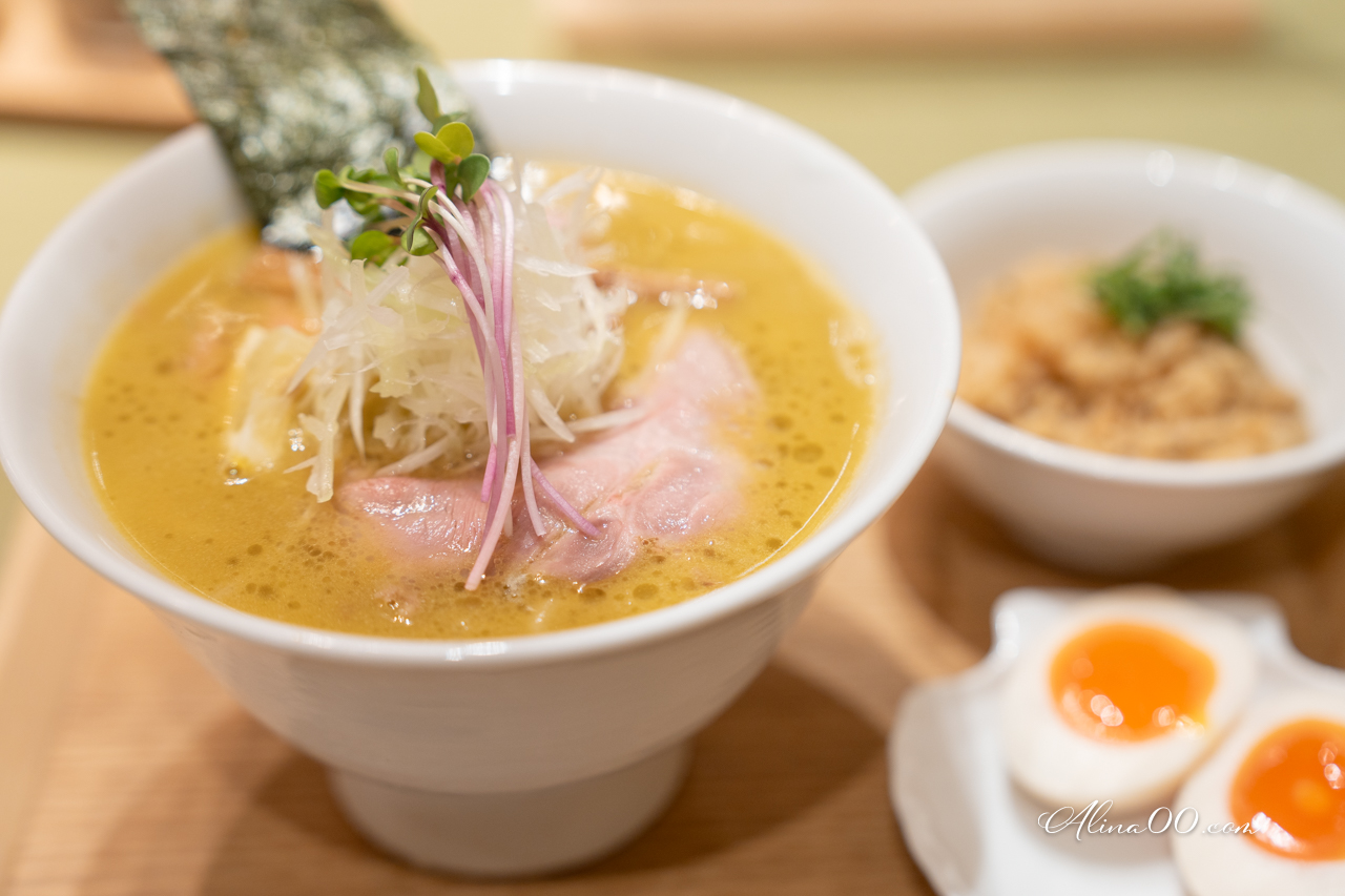 【東京美食】築地牡蠣拉麵 牡蠣と貝|濃厚湯頭Q彈麵條超好吃 @Alina 愛琳娜 【東京美食】築地牡蠣拉麵 牡蠣と貝|濃厚湯頭Q彈麵條超好吃 @Alina 愛琳娜