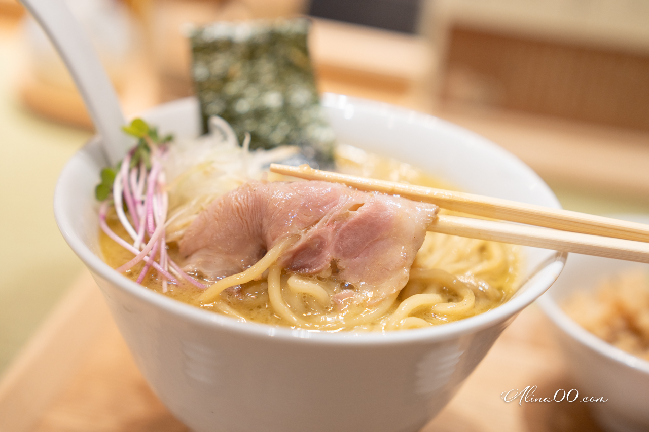 【東京美食】築地牡蠣拉麵 牡蠣と貝|濃厚湯頭Q彈麵條超好吃 @Alina 愛琳娜 【東京美食】築地牡蠣拉麵 牡蠣と貝|濃厚湯頭Q彈麵條超好吃 @Alina 愛琳娜