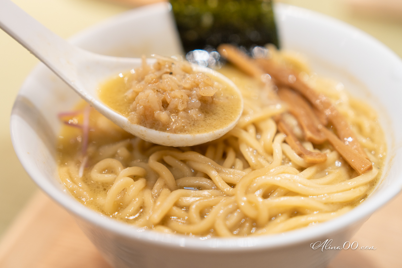 【東京美食】築地牡蠣拉麵 牡蠣と貝|濃厚湯頭Q彈麵條超好吃 @Alina 愛琳娜 【東京美食】築地牡蠣拉麵 牡蠣と貝|濃厚湯頭Q彈麵條超好吃 @Alina 愛琳娜