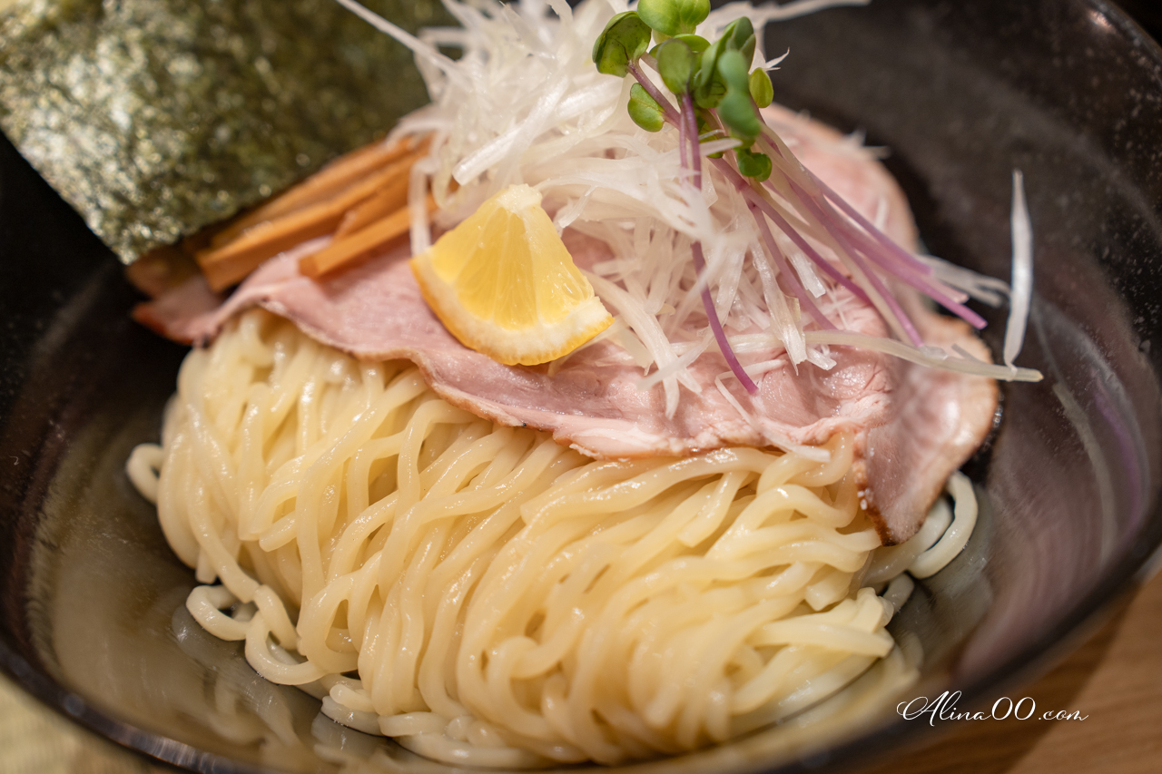 【東京美食】築地牡蠣拉麵 牡蠣と貝|濃厚湯頭Q彈麵條超好吃 @Alina 愛琳娜 【東京美食】築地牡蠣拉麵 牡蠣と貝|濃厚湯頭Q彈麵條超好吃 @Alina 愛琳娜