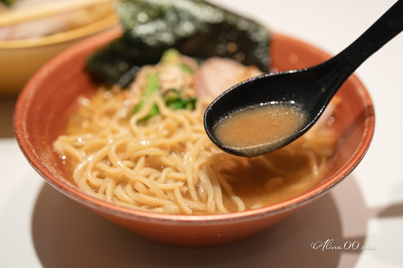 【東京美食】革新家拉麵｜家系拉麵豚骨醬油拉麵,香濃好吃媽媽味 @Alina 愛琳娜