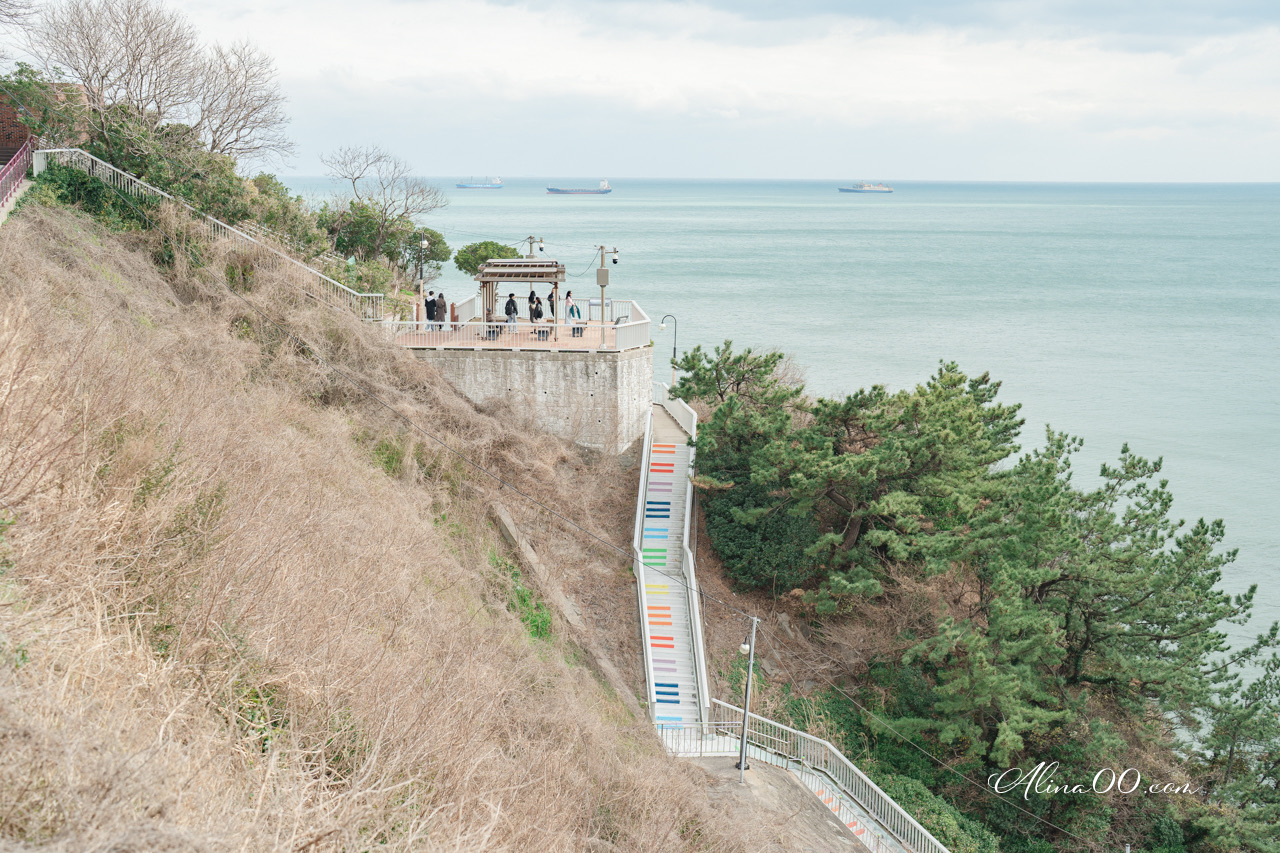釜山白淺灘文化村｜拍照秘境.交通方式及海景咖啡廳推薦 @Alina 愛琳娜
