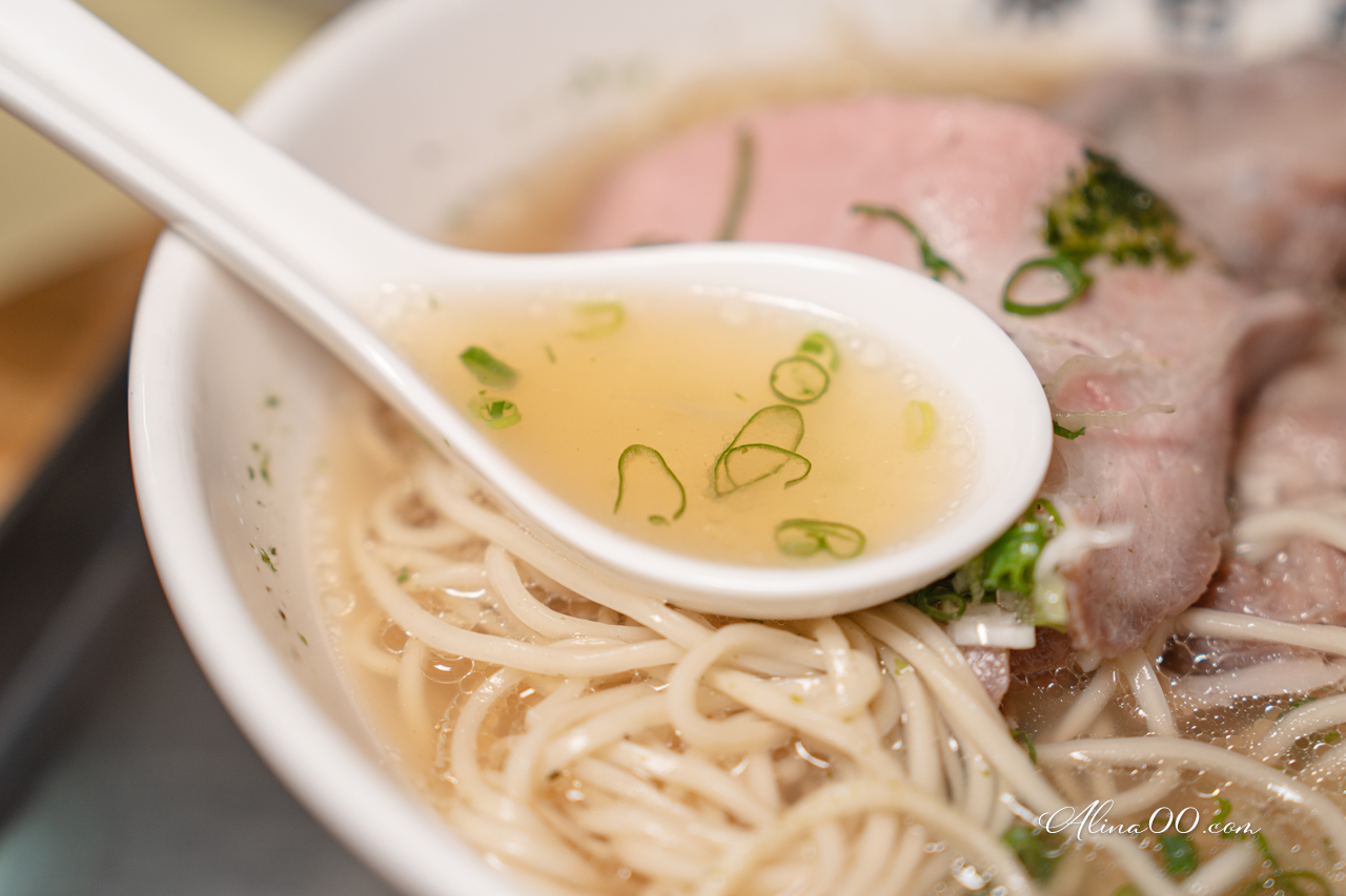 【台北美食】藤哲商行 限量河豚拉麵,低調藏身士林迷你漁市場 @Alina 愛琳娜 【台北美食】藤哲商行 限量河豚拉麵,低調藏身士林迷你漁市場 @Alina 愛琳娜