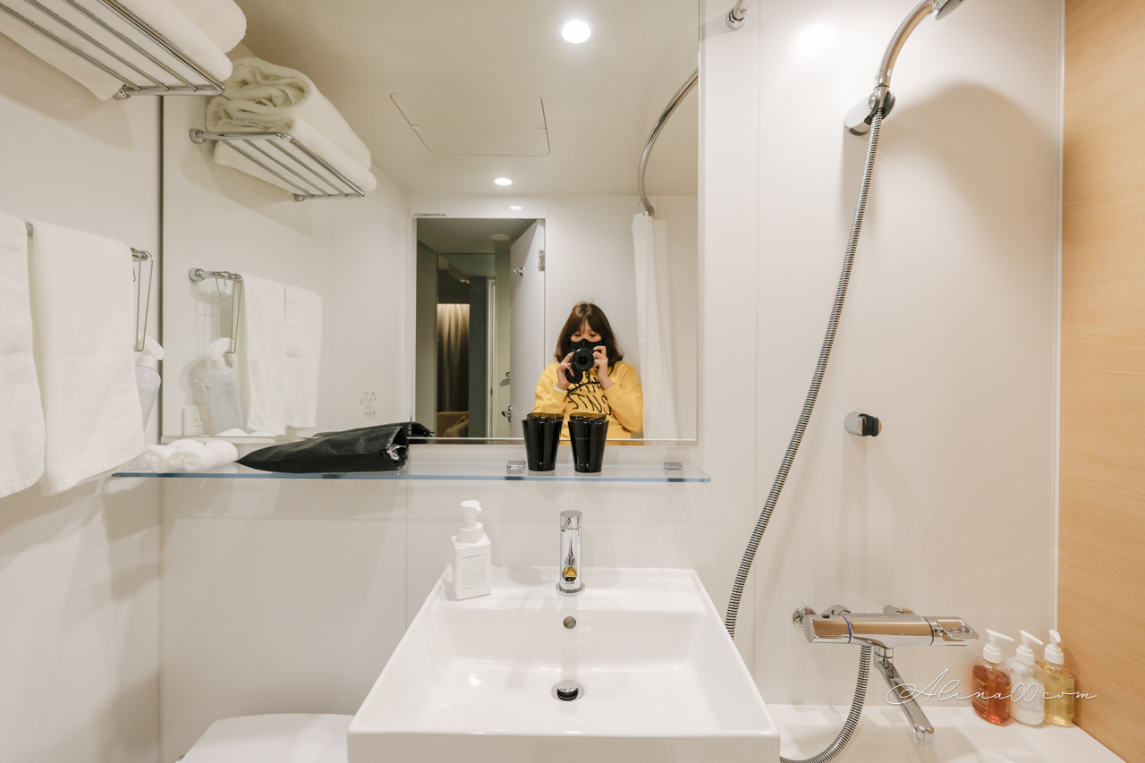 【東京住宿】新宿貝斯波克飯店 BESPOKE HOTEL｜工業時尚雙床房型 @Alina 愛琳娜