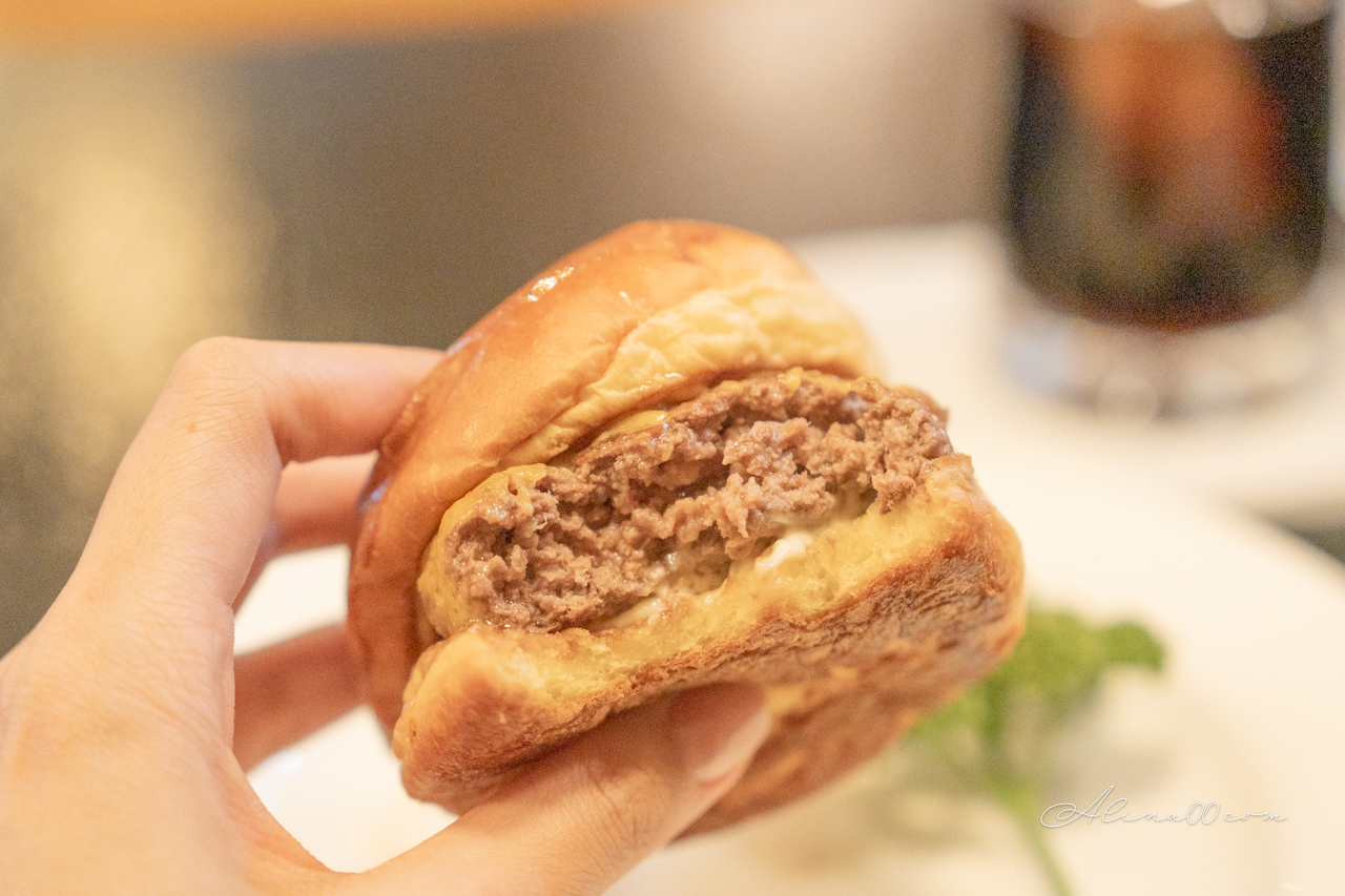 Shachill シヤチル 名古屋喫茶店｜迷你小漢堡可愛又好吃 @Alina 愛琳娜