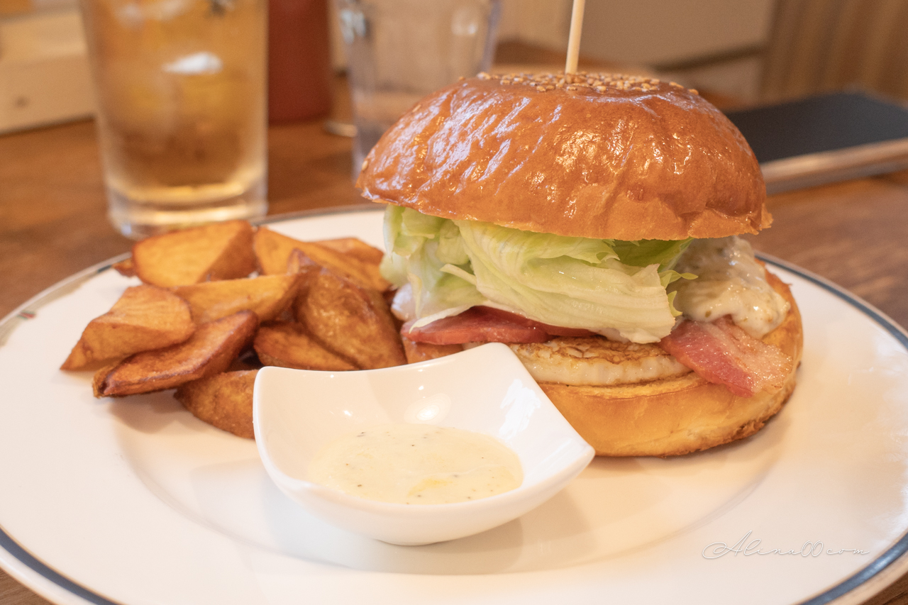 【沖繩美食】BURGER TIME 國際通漢堡店,早餐吃BLT酪梨好滿足 @Alina 愛琳娜