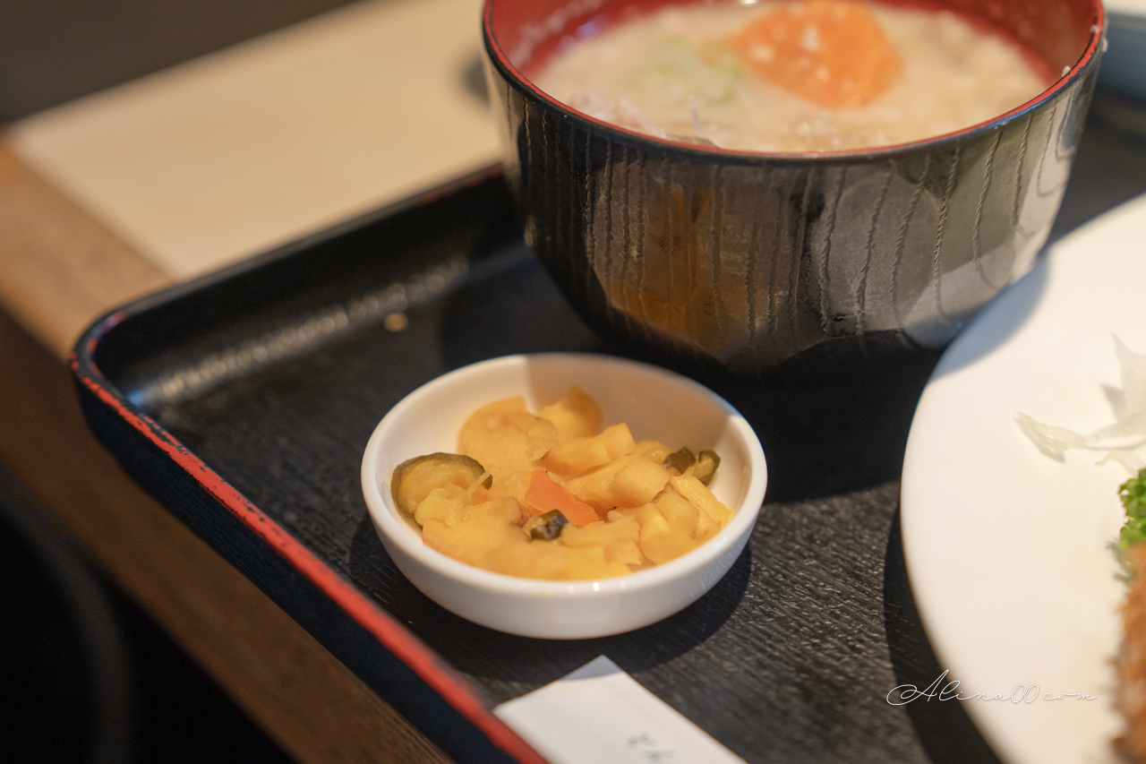 【東京美食】銀座豬排飯にし邑|腰內肉豬里肌飯,生菜免費吃到飽 @Alina 愛琳娜 【東京美食】銀座豬排飯にし邑|腰內肉豬里肌飯,生菜免費吃到飽 @Alina 愛琳娜