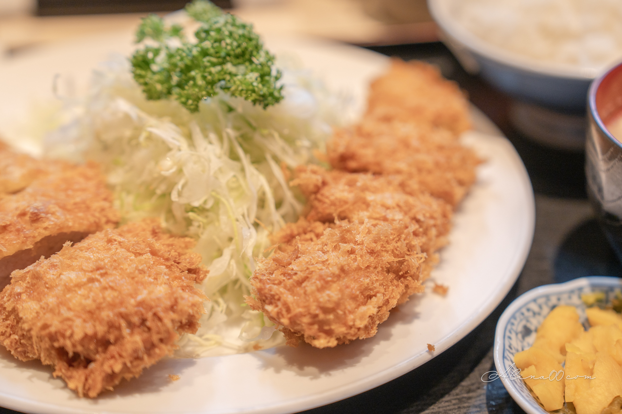 【東京美食】銀座豬排飯にし邑|腰內肉豬里肌飯,生菜免費吃到飽 @Alina 愛琳娜 【東京美食】銀座豬排飯にし邑|腰內肉豬里肌飯,生菜免費吃到飽 @Alina 愛琳娜
