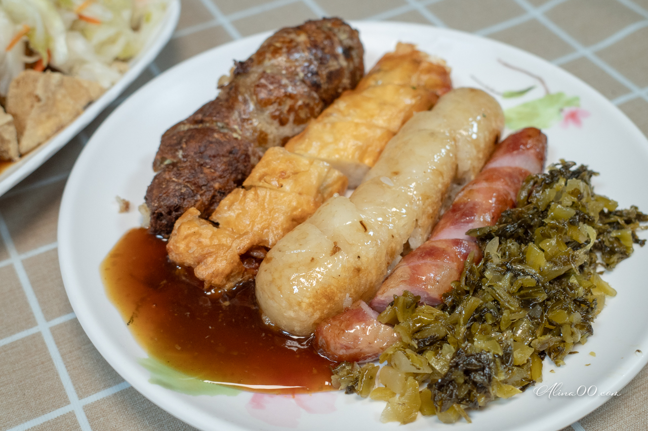 【花蓮美食】游媽媽龍鳳腿｜大腸包小腸配臭豆腐有夠台 @Alina 愛琳娜