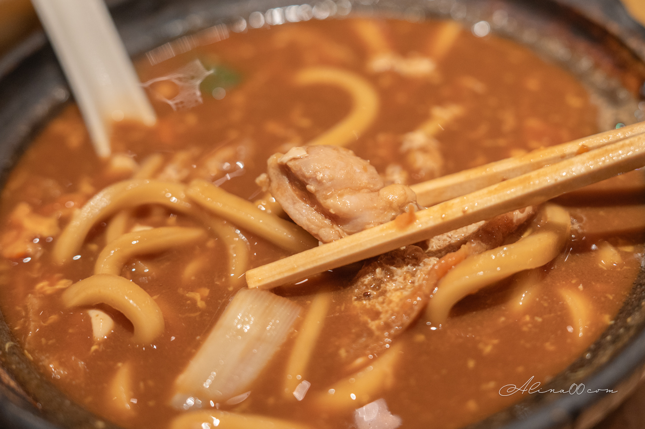 【名古屋美食】山本屋總本家味噌煮烏龍麵|招牌雞肉親子烏冬麵 @Alina 愛琳娜 【名古屋美食】山本屋總本家味噌煮烏龍麵|招牌雞肉親子烏冬麵 @Alina 愛琳娜