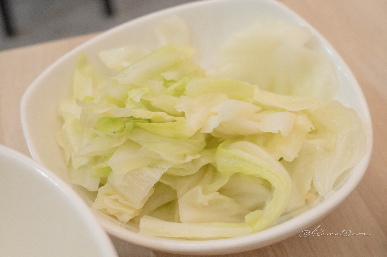 巢飯麵食館|紅油抄手醬配炒飯,平價版鼎泰豐我可以 @Alina 愛琳娜 巢飯麵食館|紅油抄手醬配炒飯,平價版鼎泰豐我可以 @Alina 愛琳娜
