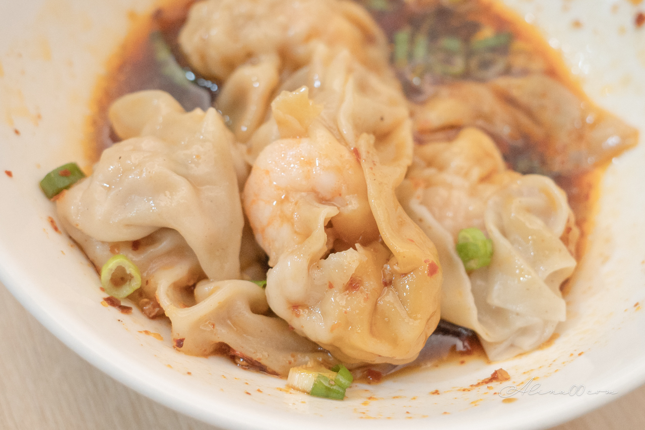 巢飯麵食館|紅油抄手醬配炒飯,平價版鼎泰豐我可以 @Alina 愛琳娜 巢飯麵食館|紅油抄手醬配炒飯,平價版鼎泰豐我可以 @Alina 愛琳娜