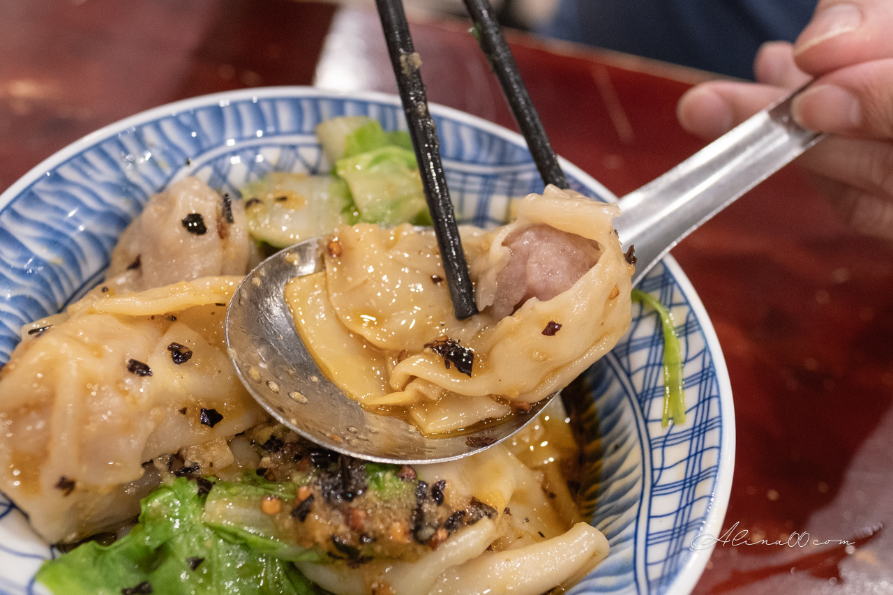東引快刀手 內湖店|好吃豬腳滷味配拌麵,開到半夜當宵夜 @Alina 愛琳娜 東引快刀手 內湖店|好吃豬腳滷味配拌麵,開到半夜當宵夜 @Alina 愛琳娜