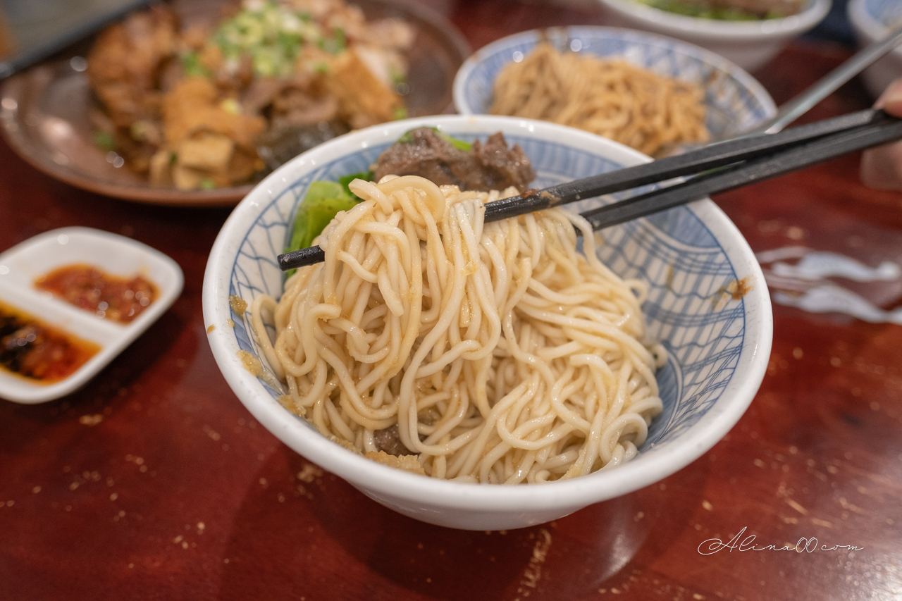 東引快刀手 內湖店|好吃豬腳滷味配拌麵,開到半夜當宵夜 @Alina 愛琳娜 東引快刀手 內湖店|好吃豬腳滷味配拌麵,開到半夜當宵夜 @Alina 愛琳娜