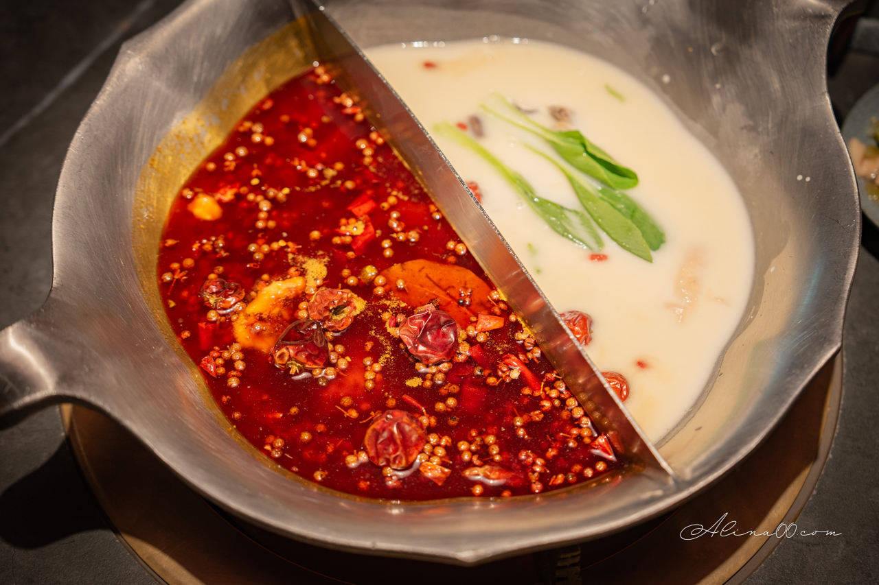 湊湊火鍋 台北大巨蛋店｜川味成都麻辣鍋,豬肚雞鍋好喝 @Alina 愛琳娜