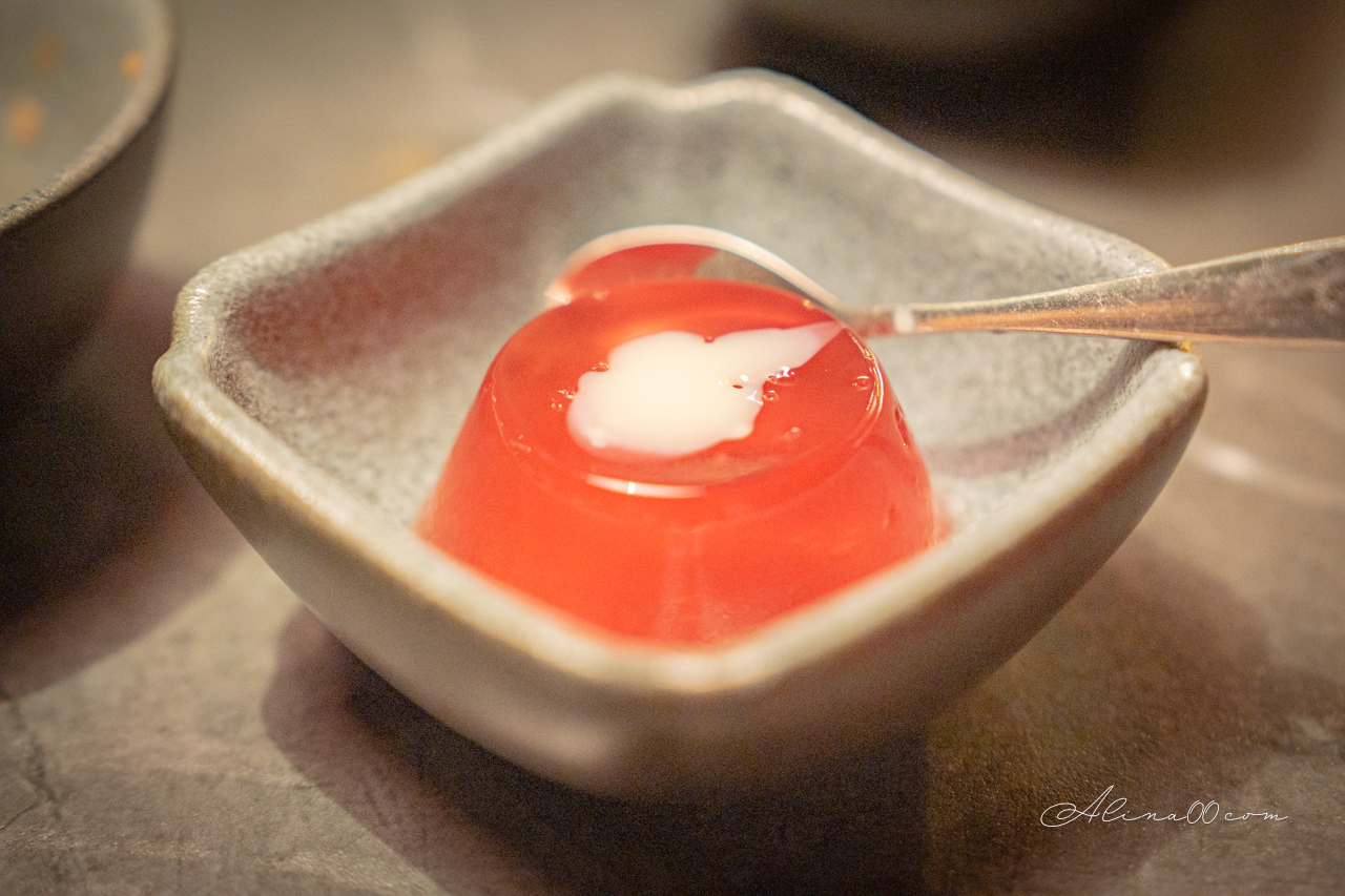 湊湊火鍋 台北大巨蛋店｜川味成都麻辣鍋,豬肚雞鍋好喝 @Alina 愛琳娜