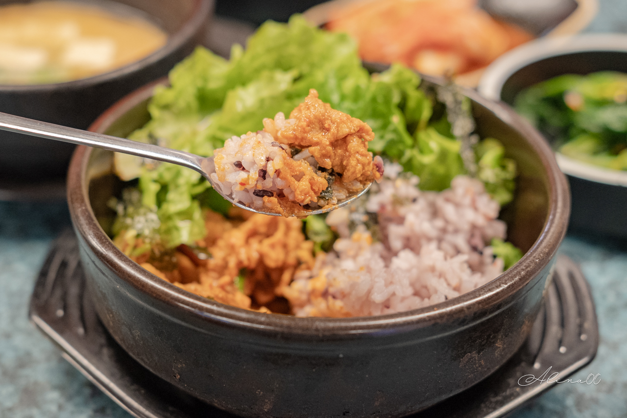 【首爾美食】新沙防彈姨母食堂｜BTS石鍋拌飯套餐,阿米追星必吃 @Alina 愛琳娜