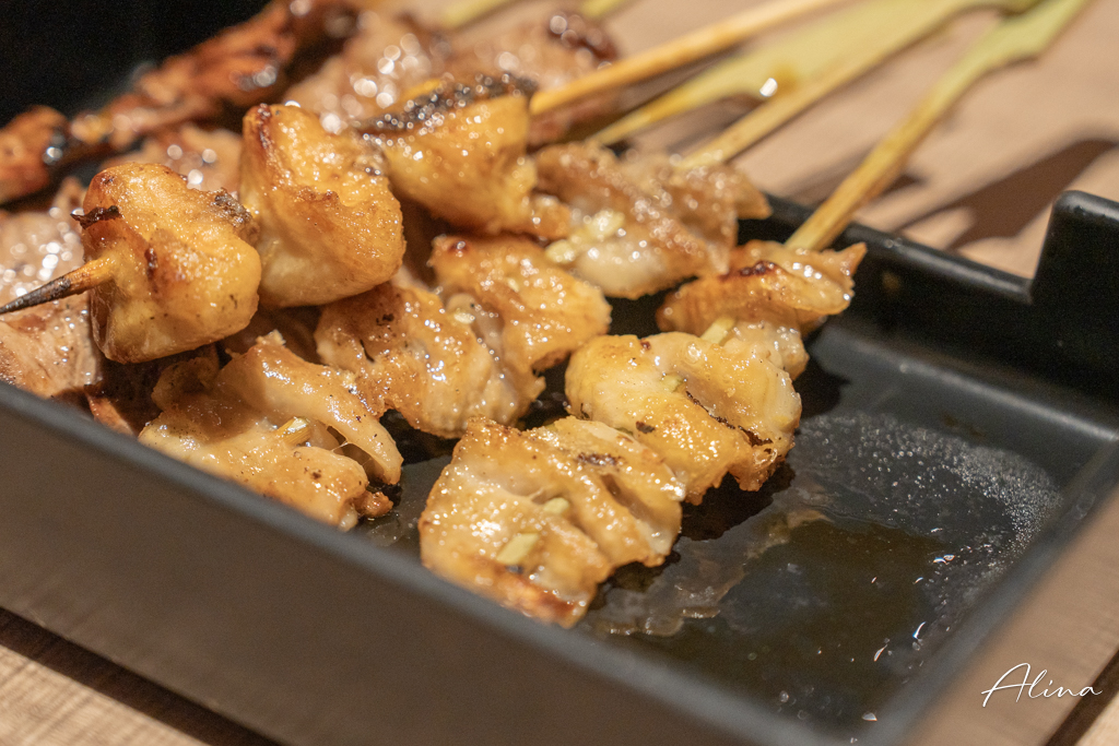 秋吉串燒｜台北日式居酒屋，烤雞串肉串、羊排都好吃 @Alina 愛琳娜