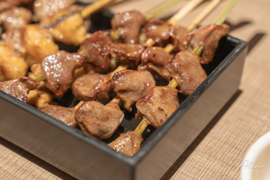 秋吉串燒｜台北日式居酒屋，烤雞串肉串、羊排都好吃 @Alina 愛琳娜