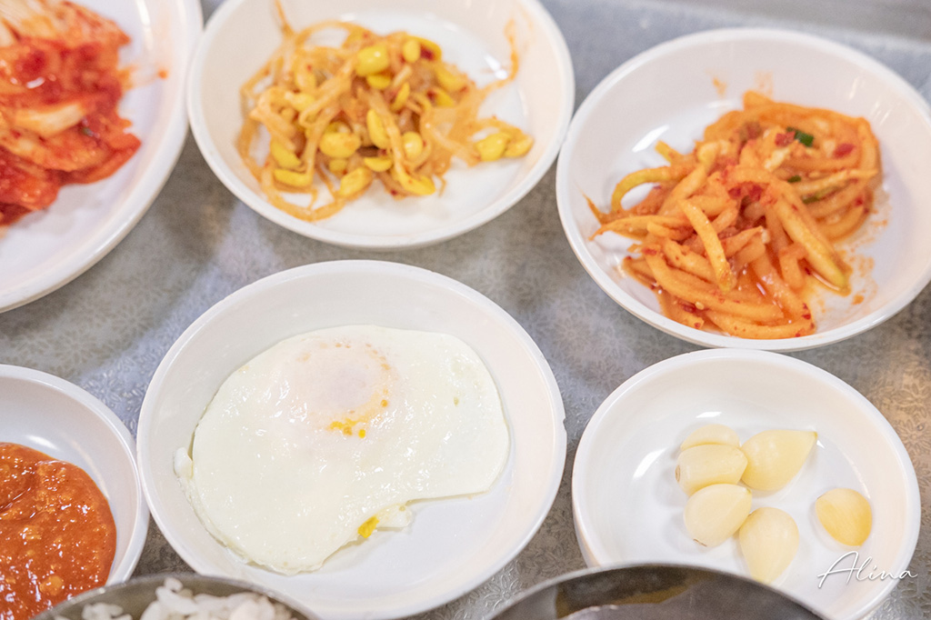 【首爾美食】柿樹之家司機食堂|平價烤肉套餐,無限挑戰節目推薦 @Alina 愛琳娜 【首爾美食】柿樹之家司機食堂|平價烤肉套餐,無限挑戰節目推薦 @Alina 愛琳娜