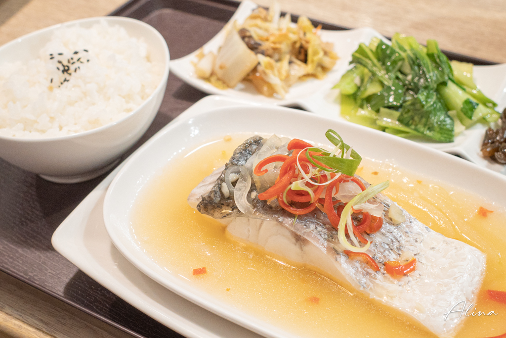 羅丹薩咖啡內湖店｜中式台菜、早午餐甜點一次滿足 @Alina 愛琳娜