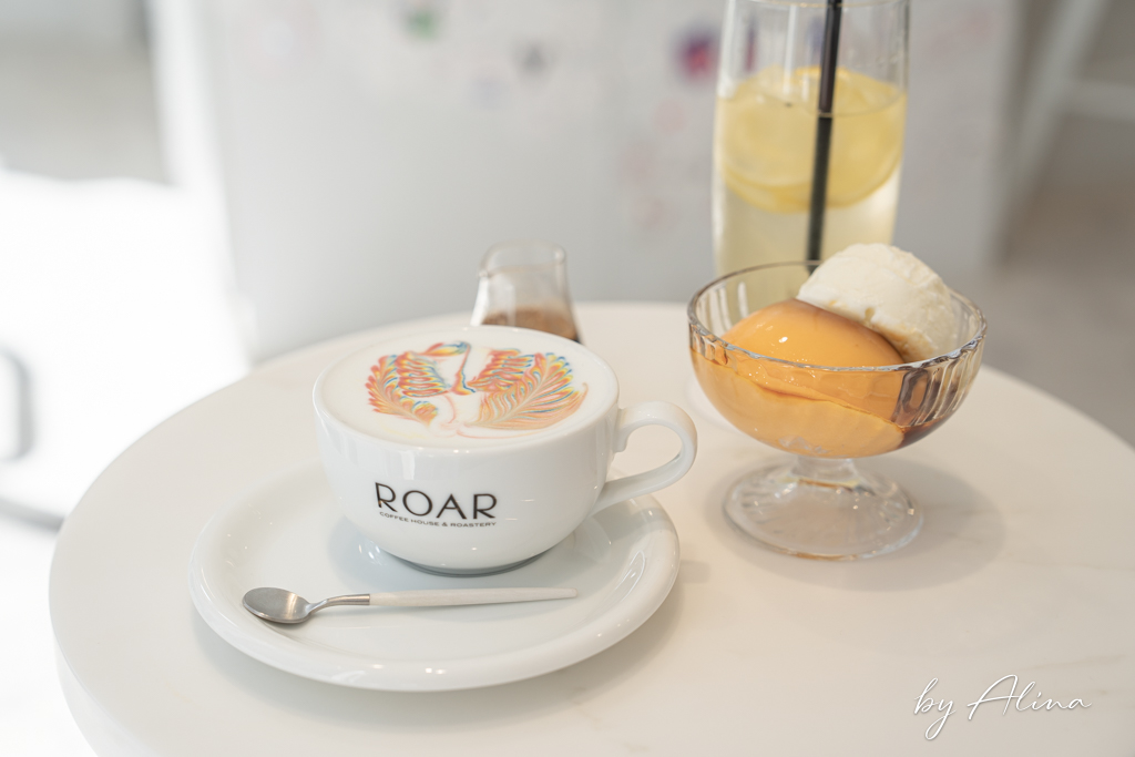 銀座彩虹拉花咖啡 ROAR COFFEE Tokyo Ginza｜有藝術感的拿鐵 @Alina 愛琳娜