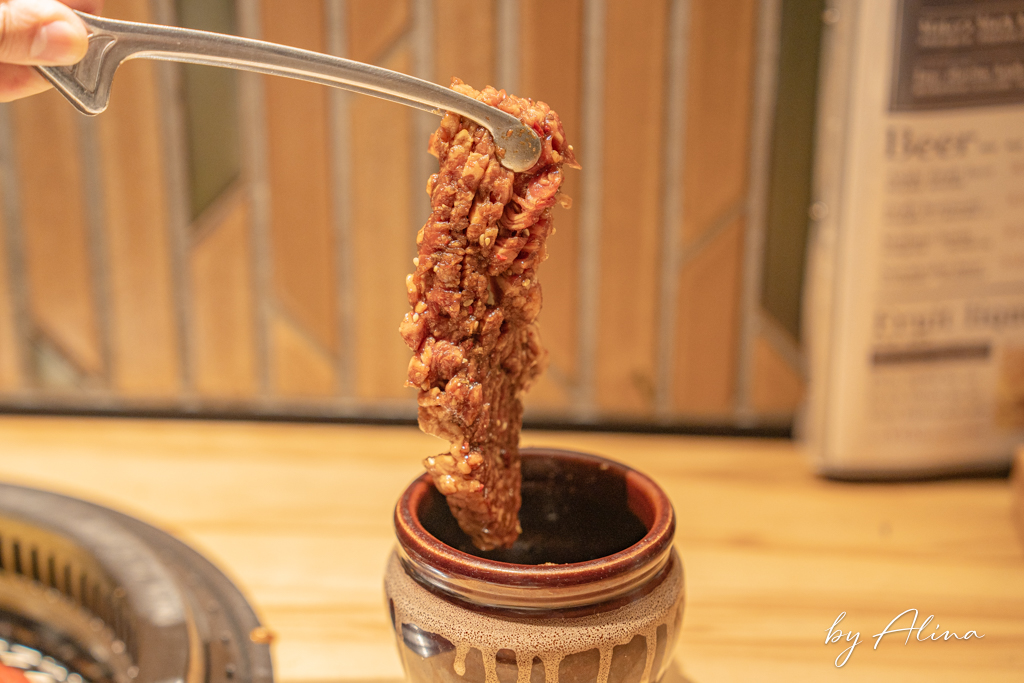 京都燒肉弘｜和牛燒肉餐廳連鎖店，限定牛肉拼盤超值美味必吃 @Alina 愛琳娜