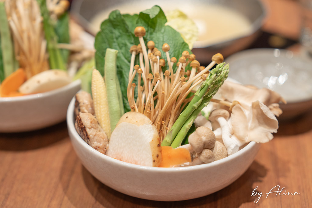 黑毛屋涮涮鍋、壽喜燒｜和牛火鍋輕巧自由選，冬季限定柚子鍋 @Alina 愛琳娜
