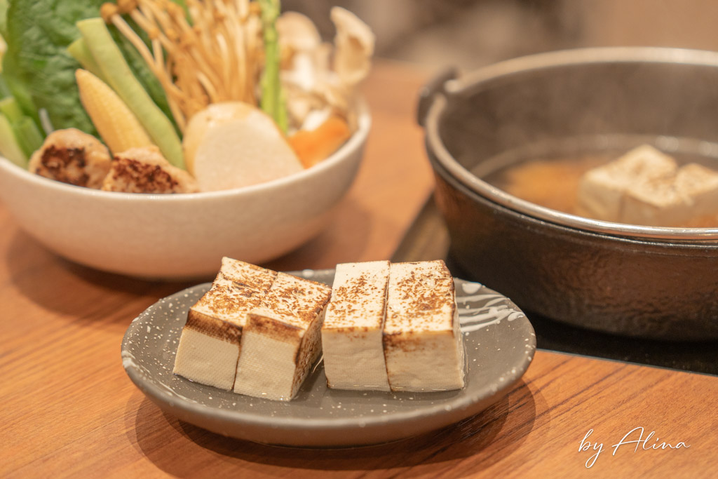 黑毛屋涮涮鍋、壽喜燒｜和牛火鍋輕巧自由選，冬季限定柚子鍋 @Alina 愛琳娜