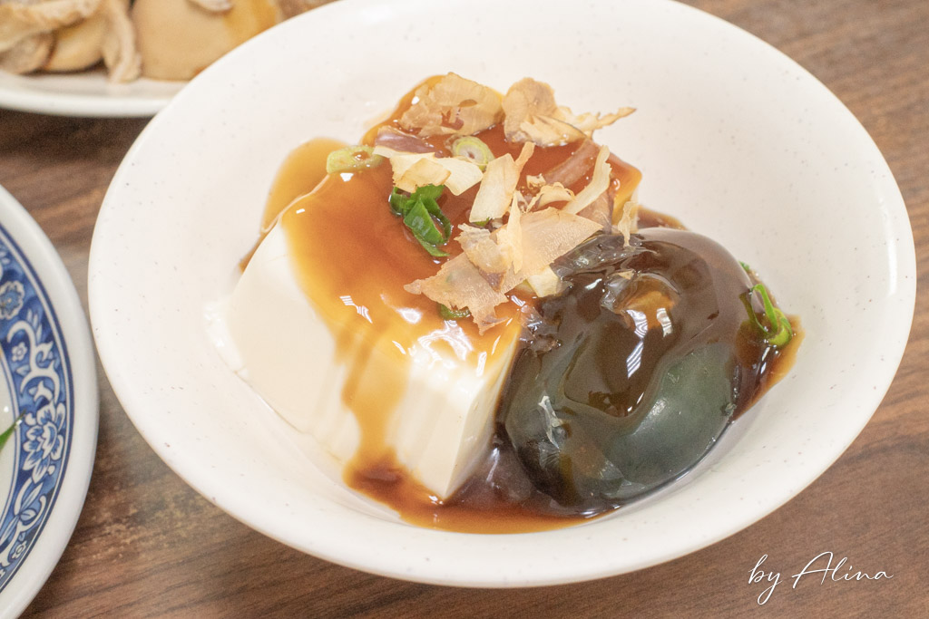 內湖山東餃子館｜聽說上班族都來排隊買外帶，蒸餃幾乎人人都點 @Alina 愛琳娜