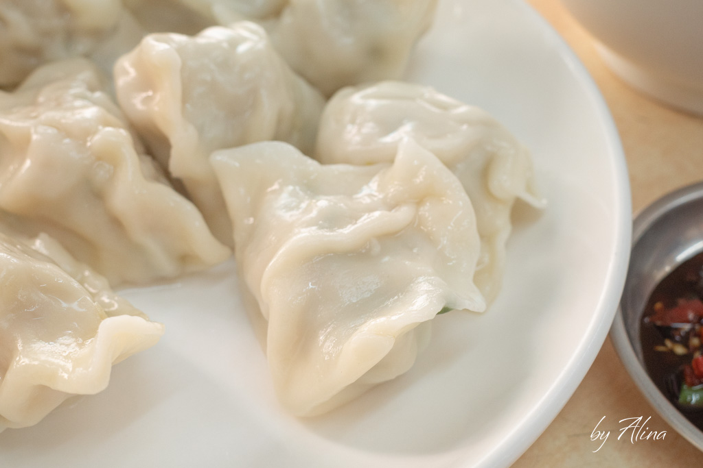 丁媽媽手工水餃|皮薄餡多,沾辣椒醬油很夠味 @Alina 愛琳娜 丁媽媽手工水餃|皮薄餡多,沾辣椒醬油很夠味 @Alina 愛琳娜