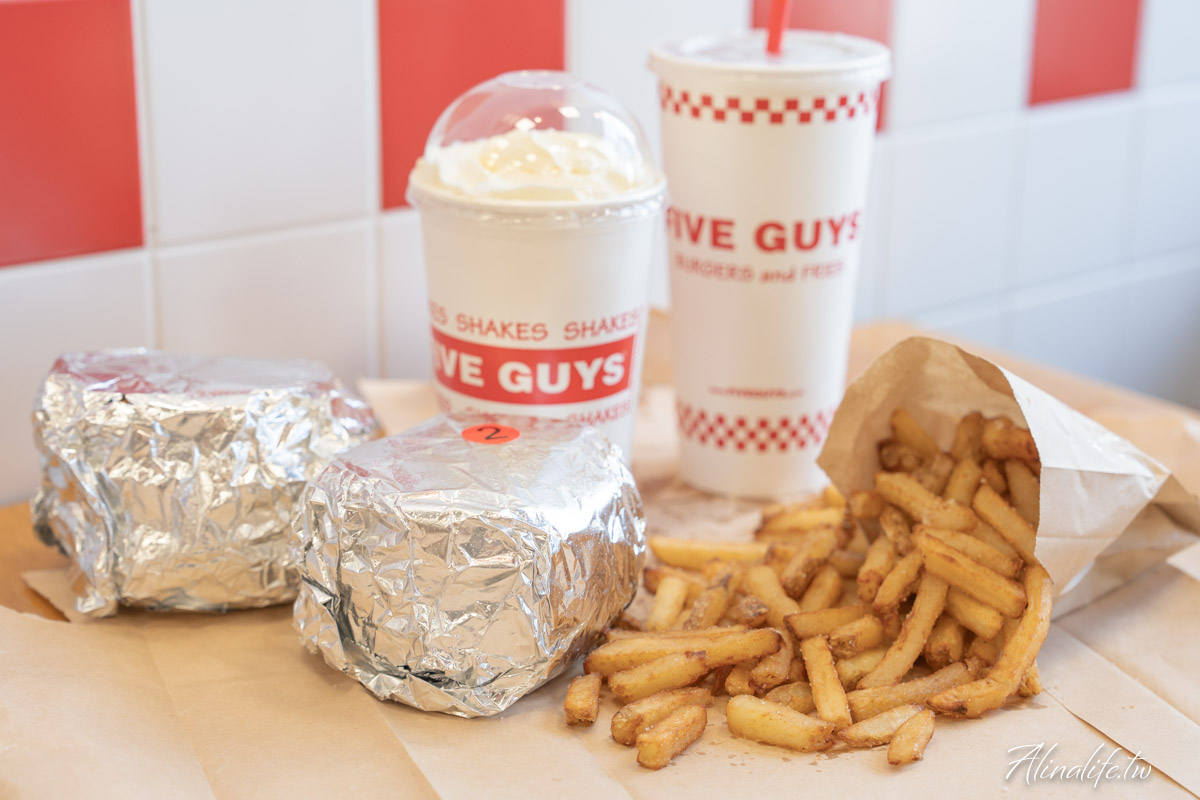 Five Guys 漢堡首爾江南店|培根起司牛肉漢堡配奶昔,豪邁又飽足 @Alina 愛琳娜 Five Guys 漢堡首爾江南店|培根起司牛肉漢堡配奶昔,豪邁又飽足 @Alina 愛琳娜