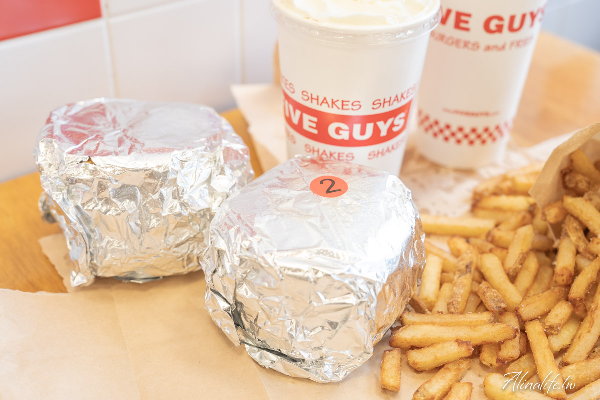 Five Guys 漢堡首爾江南店|培根起司牛肉漢堡配奶昔,豪邁又飽足 @Alina 愛琳娜 Five Guys 漢堡首爾江南店|培根起司牛肉漢堡配奶昔,豪邁又飽足 @Alina 愛琳娜