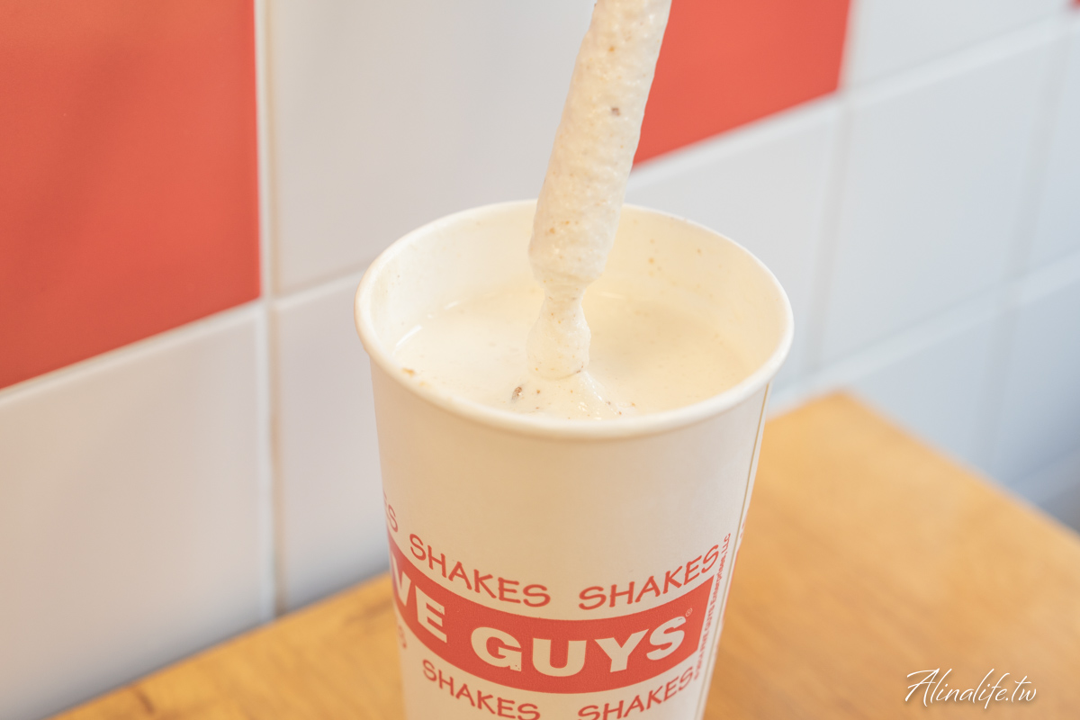 Five Guys 漢堡首爾江南店|培根起司牛肉漢堡配奶昔,豪邁又飽足 @Alina 愛琳娜 Five Guys 漢堡首爾江南店|培根起司牛肉漢堡配奶昔,豪邁又飽足 @Alina 愛琳娜