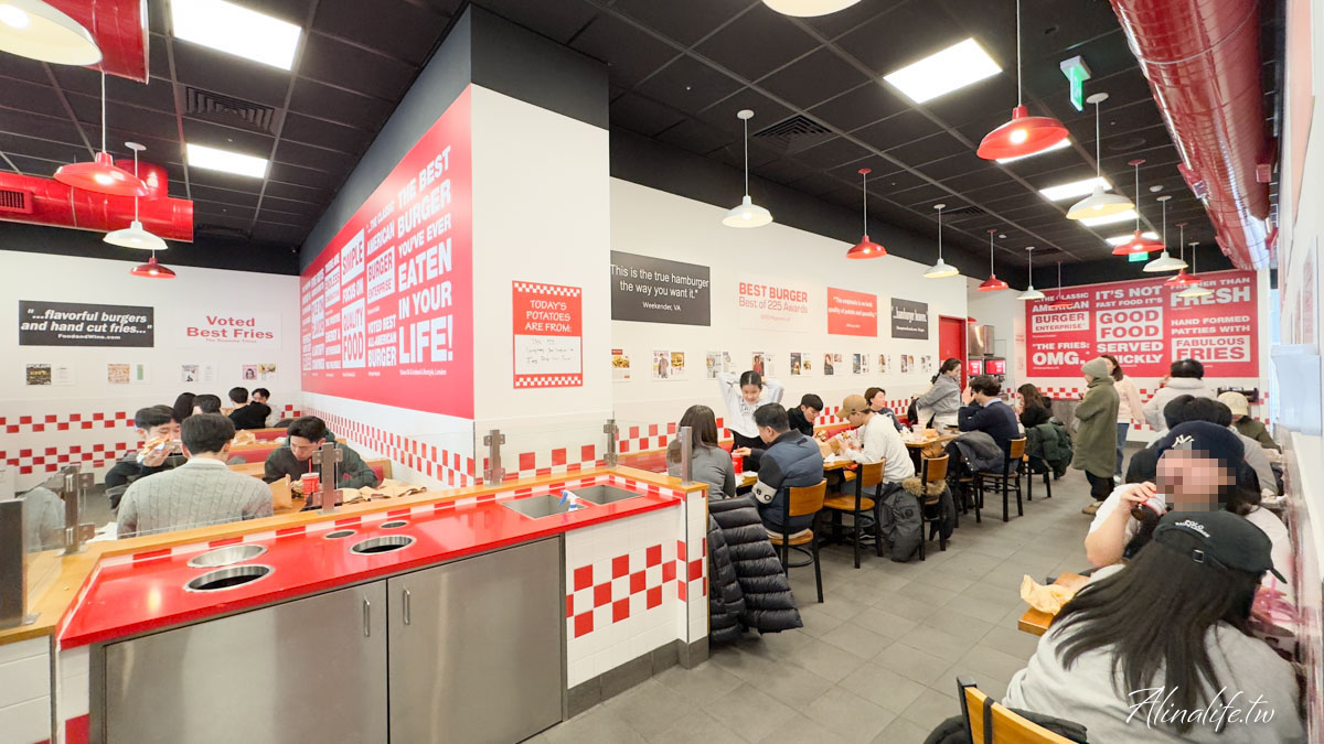 Five Guys 漢堡首爾江南店|培根起司牛肉漢堡配奶昔,豪邁又飽足 @Alina 愛琳娜 Five Guys 漢堡首爾江南店|培根起司牛肉漢堡配奶昔,豪邁又飽足 @Alina 愛琳娜