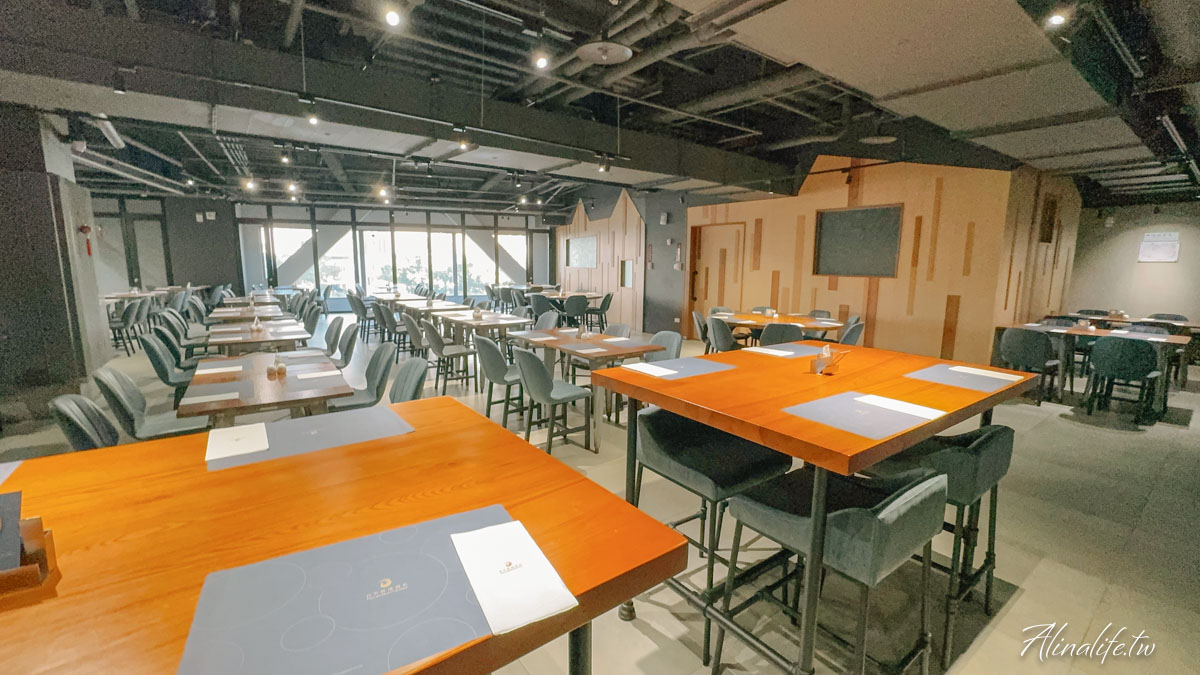 台中鳳凰酒店｜台中車站親子住宿首選，早餐豐盛、有星巴克喝到飽 @Alina 愛琳娜
