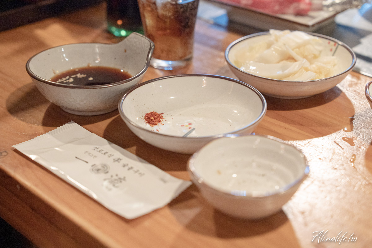弘大一流炭烤羊排店|首爾米其林指南與韓國藍絲帶評價,美味好吃 @Alina 愛琳娜 弘大一流炭烤羊排店|首爾米其林指南與韓國藍絲帶評價,美味好吃 @Alina 愛琳娜