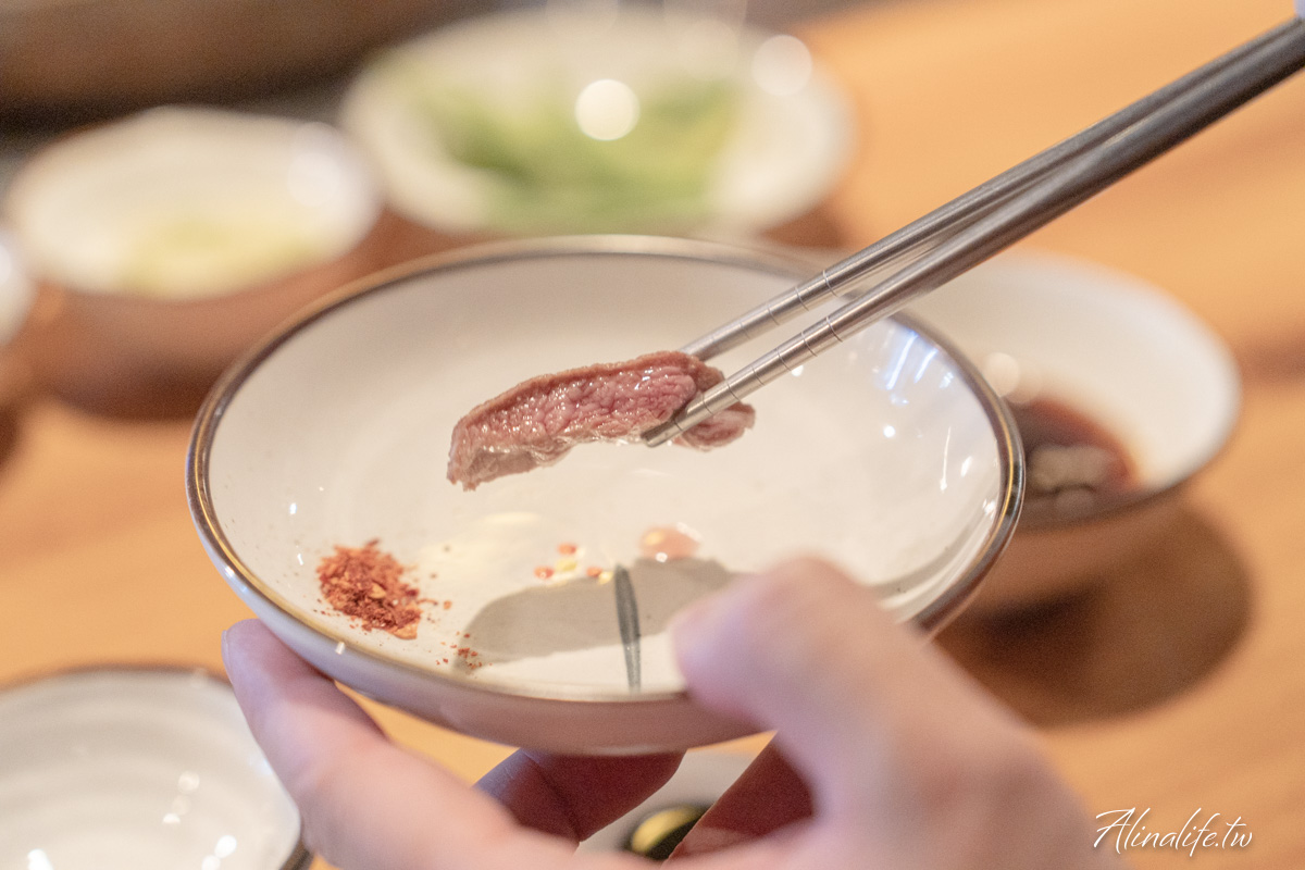 弘大一流炭烤羊排店|首爾米其林指南與韓國藍絲帶評價,美味好吃 @Alina 愛琳娜 弘大一流炭烤羊排店|首爾米其林指南與韓國藍絲帶評價,美味好吃 @Alina 愛琳娜