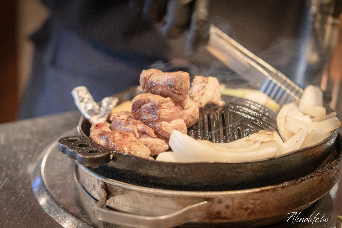 弘大一流炭烤羊排店|首爾米其林指南與韓國藍絲帶評價,美味好吃 @Alina 愛琳娜 弘大一流炭烤羊排店|首爾米其林指南與韓國藍絲帶評價,美味好吃 @Alina 愛琳娜