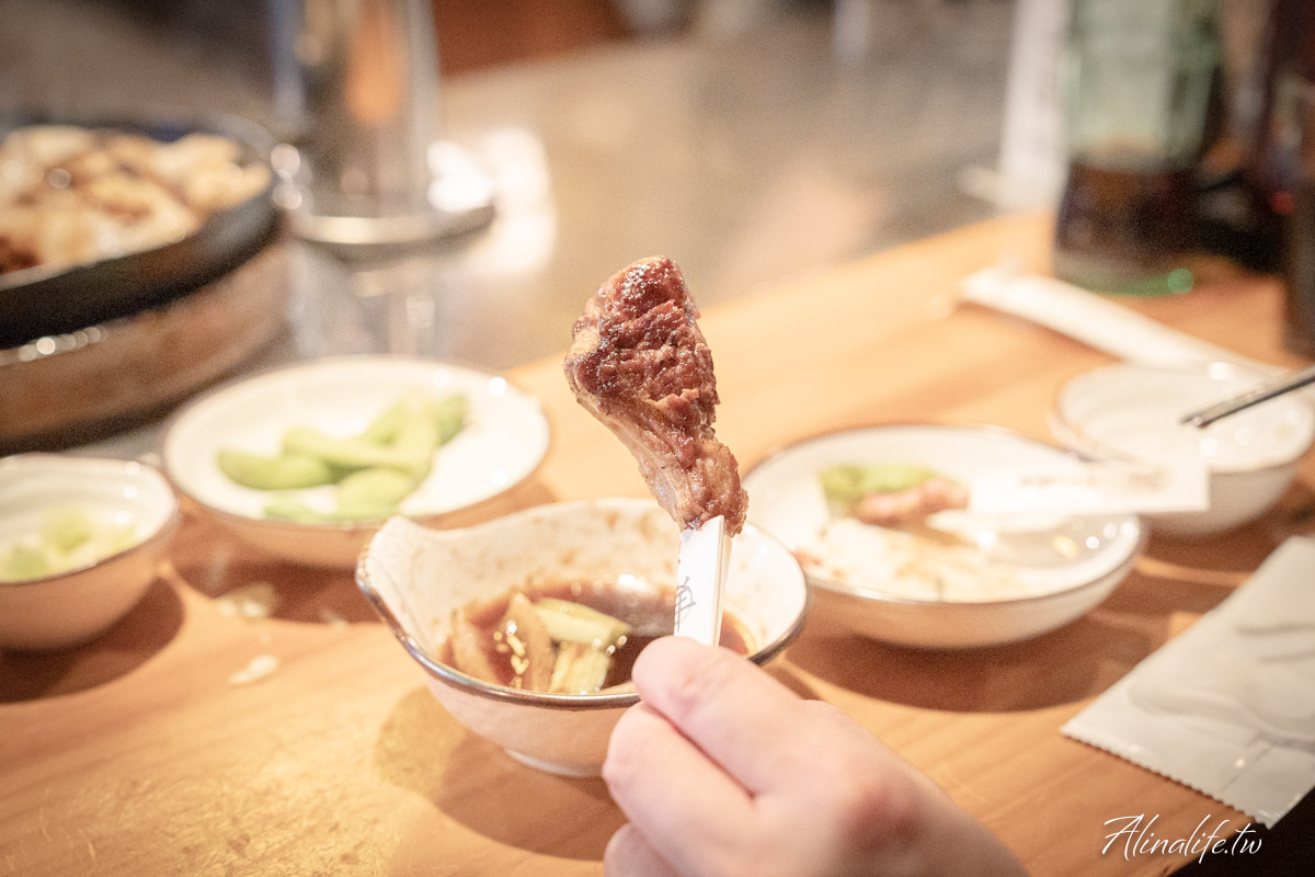 弘大一流炭烤羊排店|首爾米其林指南與韓國藍絲帶評價,美味好吃 @Alina 愛琳娜 弘大一流炭烤羊排店|首爾米其林指南與韓國藍絲帶評價,美味好吃 @Alina 愛琳娜
