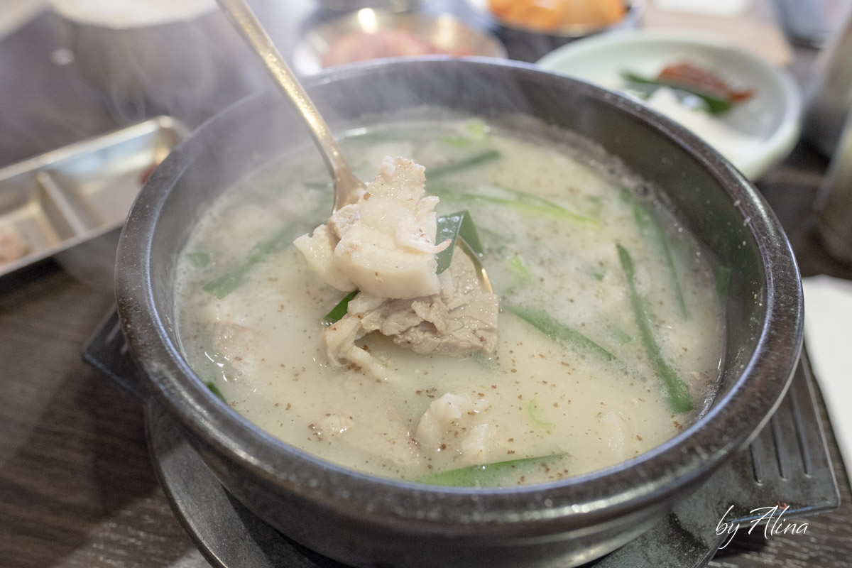 台中延南家韓式豬肉湯飯雪濃湯飯｜菜包肉、血腸湯飯也很受歡迎 @Alina 愛琳娜