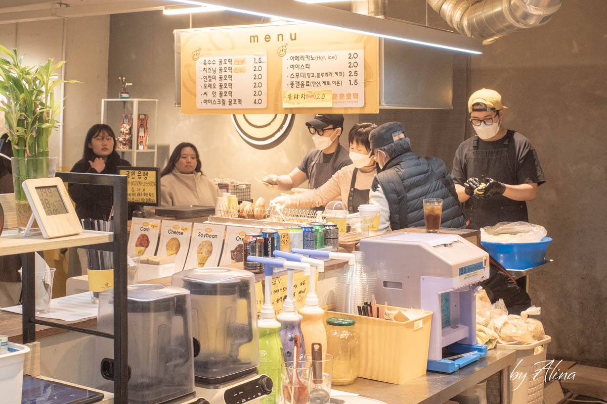 勳勳糖餅｜望遠市場超夯的微笑糖餅，口味選擇多，起司跟堅果最熱門 @Alina 愛琳娜