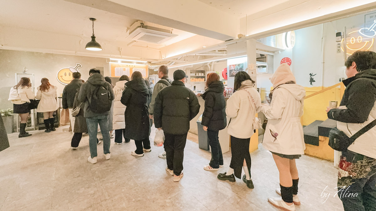 勳勳糖餅｜望遠市場超夯的微笑糖餅，口味選擇多，起司跟堅果最熱門 @Alina 愛琳娜