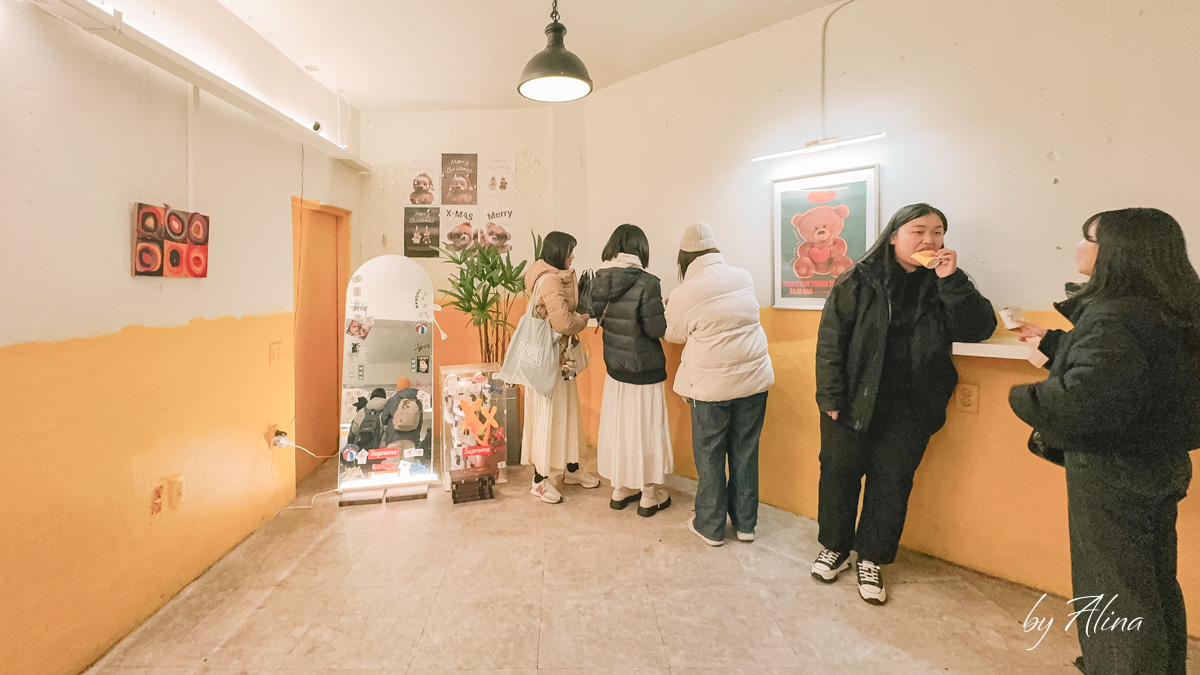 勳勳糖餅｜望遠市場超夯的微笑糖餅，口味選擇多，起司跟堅果最熱門 @Alina 愛琳娜