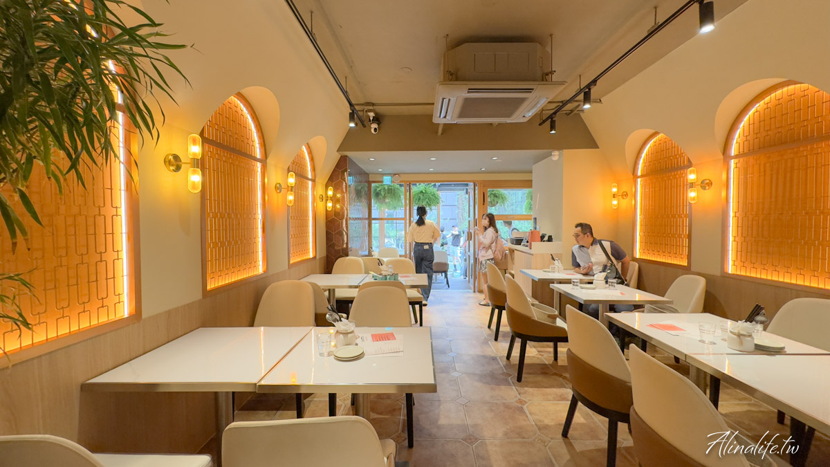 Pastaio Noodle cafe 開心果法式吐司｜小巨蛋人氣義大利麵，鹹食甜點都好吃 @Alina 愛琳娜