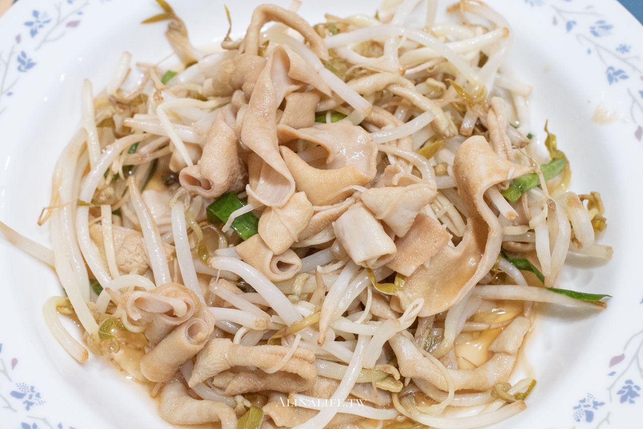 廟口鴨香飯｜新竹500碗+米其林推薦，鴨肉飯配半熟蛋是標配 @Alina 愛琳娜