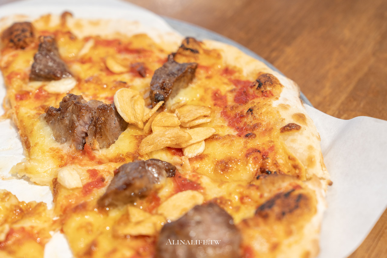 Pino Pizza｜老饕牛肉披薩真厲害！炸雞號稱天母最好吃！ @Alina 愛琳娜
