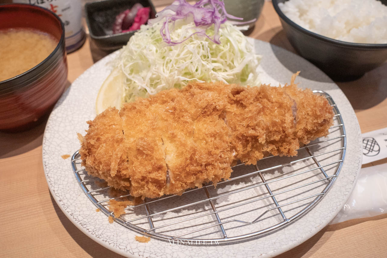 目黑炸豬排 こがね|林SPF 豬排定食超美味,商業午餐優惠別錯過 @Alina 愛琳娜 目黑炸豬排 こがね|林SPF 豬排定食超美味,商業午餐優惠別錯過 @Alina 愛琳娜