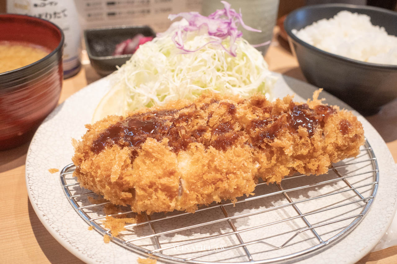 目黑炸豬排 こがね｜林SPF 豬排定食超美味，商業午餐優惠別錯過 @Alina 愛琳娜
